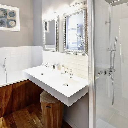 Гостевой дом Centre Le Patio De L'intendance 4*