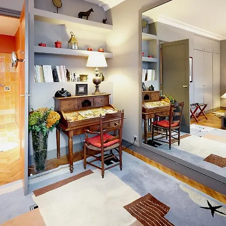 Гостевой дом Centre Le Patio De L'intendance 4*