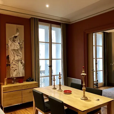 Centre Le Patio De L'intendance Гостевой дом