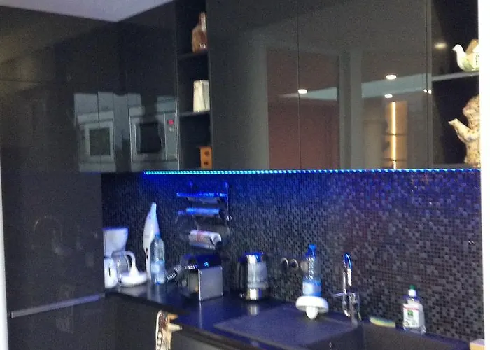 Centre Le Patio De L'intendance Konukevi 4*